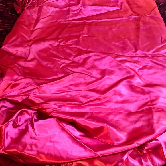 Victoria’s Secret QUEEN Size Sheets & Dust Ruffle - Picture 6 of 12